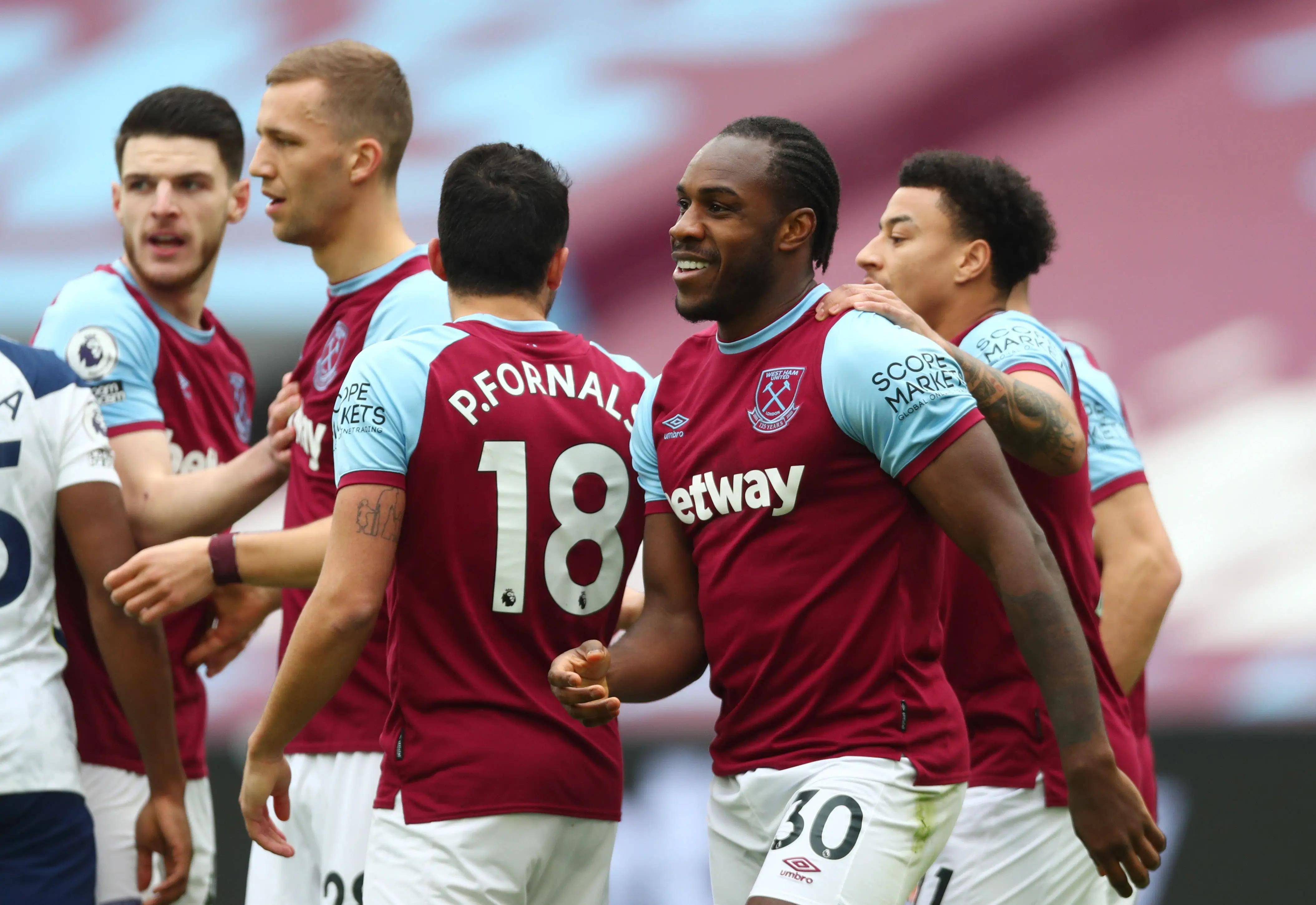 里尔在比赛中表现出色，夺得胜利