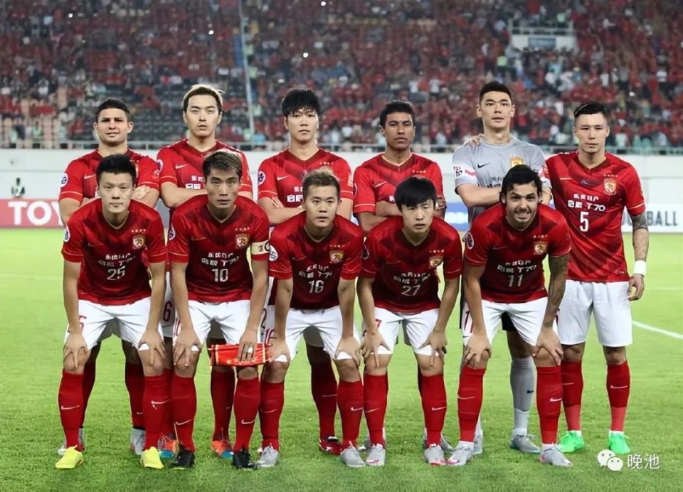 广州恒大主场连胜,紧咬榜首争夺冠军的简单介绍 广州恒大主场连胜,紧咬榜首争夺冠军的简单介绍