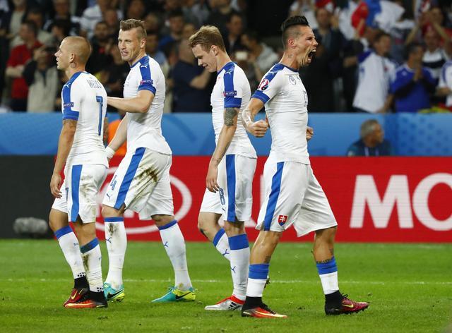 开云体育官网-克罗地亚被斯洛伐克逼平，晋级形势稍显尴尬的简单介绍