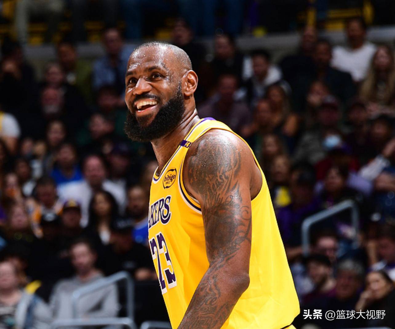 开云体育官网-勇士逆转火箭,詹姆斯刷新纪录