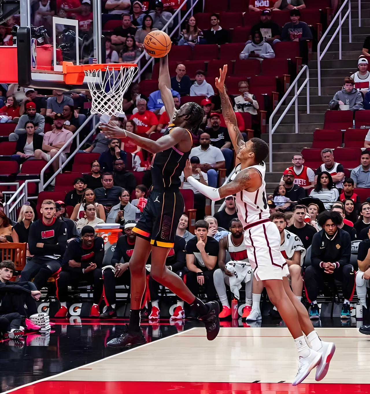 火箭险胜猛龙，终结对手连胜