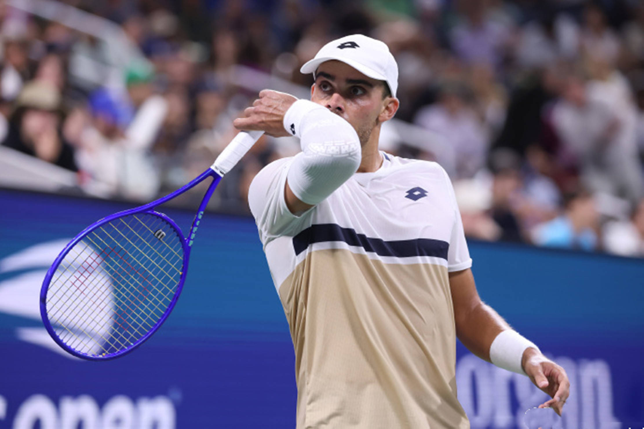 开云下载-美网绝杀拉沃尔杯，德约科维奇高光表现