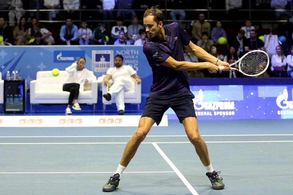 开云体育平台APP-蒙特卡洛大师赛险胜澳网，梅德韦杰夫关键制胜