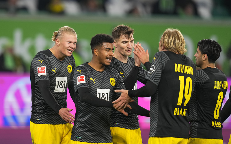 多特蒙德力克乌拉圭，莱万状态火热