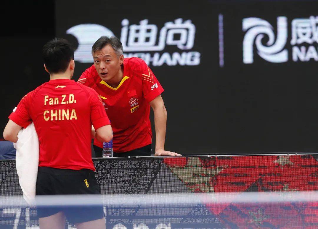 奥地利队鏖战瑞典队，马龙统治全场