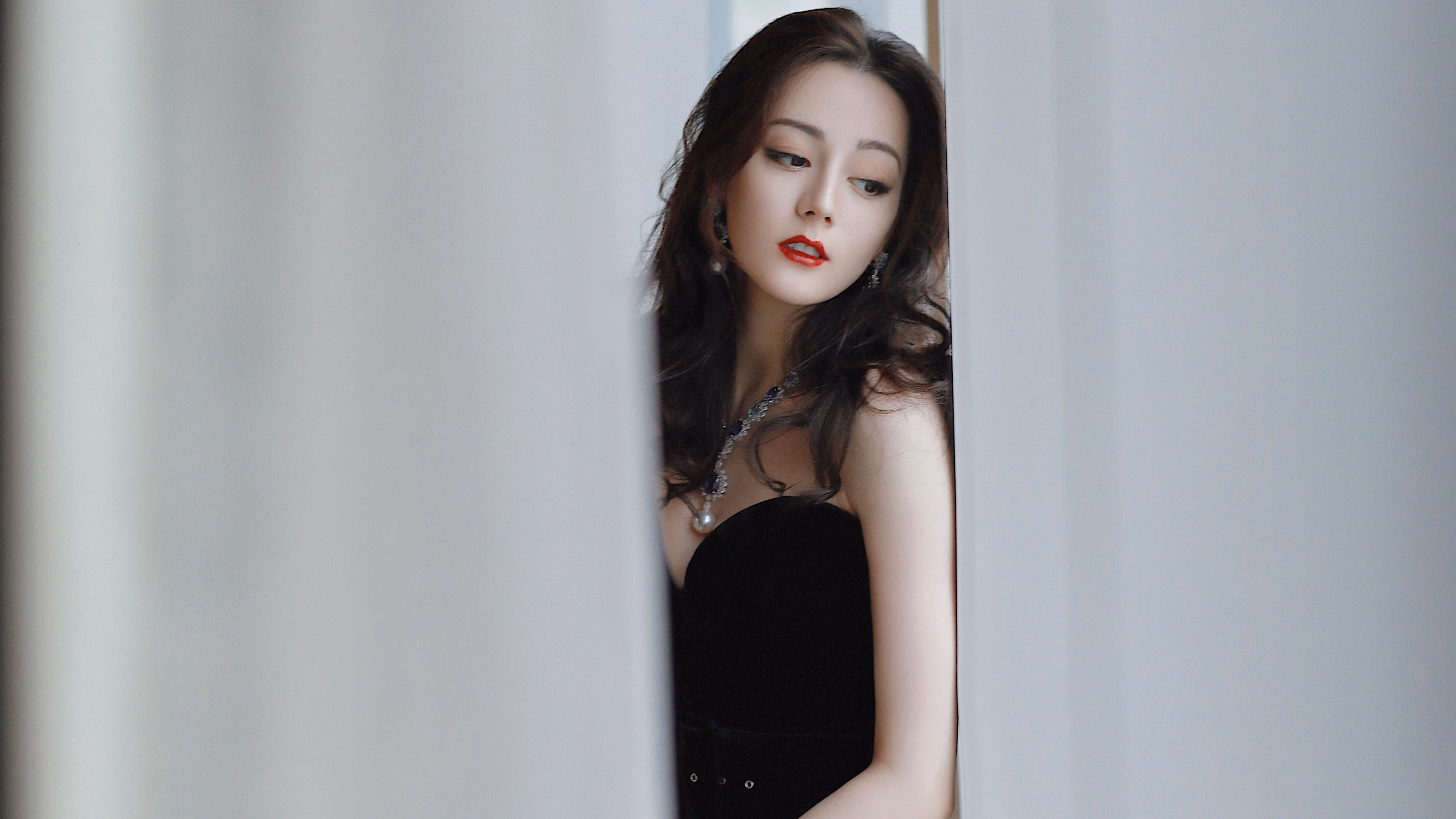 开云sport-寒冰与熔炉，当德甲争冠战遇见冰岛式的生存考验