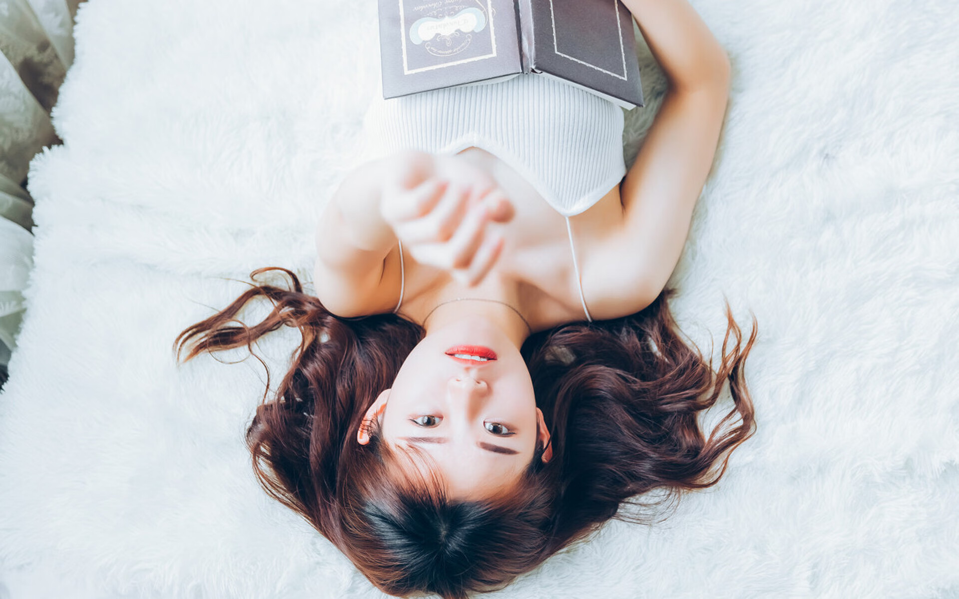 开云APP-终极对决的仪式感，从F1收官战到足球争冠夜的命运共振