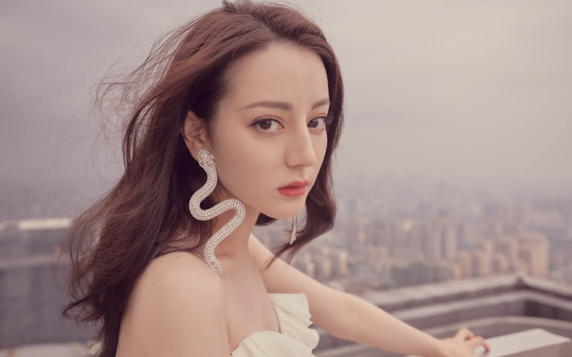 开云APP-沙漠风暴中的蓝焰,2026世界杯F组,智利逆转伊拉克,卢卡库独舞成神